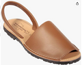 Menorquina Ibicenca — Sandalia de Verano de Piel Cuero Plana Slip On