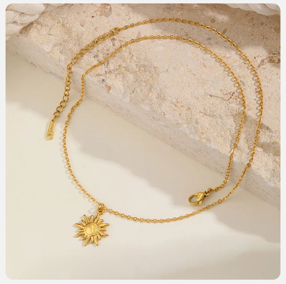 Vnox Gold Plated Shining Sunflower Necklace For Women,Stainless Steel  Aesthetic Jewelry,Fashion Sun Pendent Necklace Girls Gift