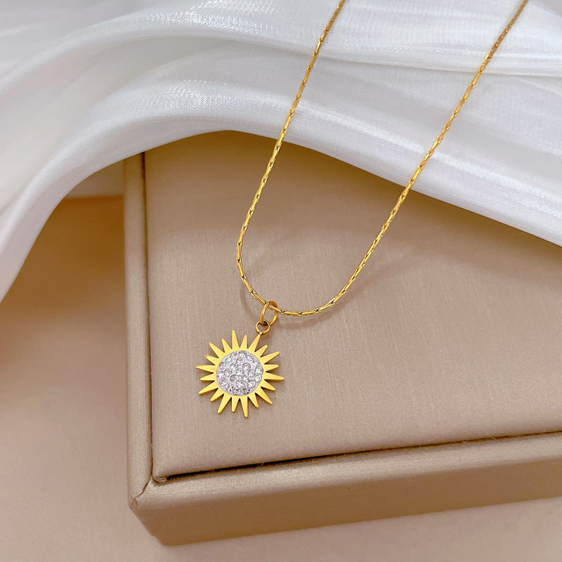 Stainless Steel CZ Crystal Sunflower Pendant Necklace For Women Round Solar Sun Charm Fashion Jewelry Retro Necklace Collar